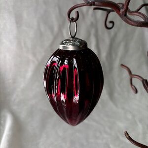 VTG Kugel Heavy Ribbed Teardrop Christmas Ornament In Dark Ruby Red Germany
